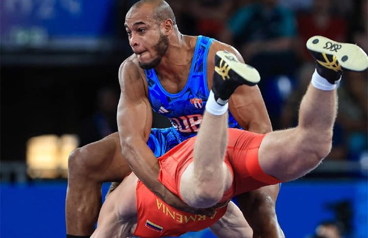 Cuba conquista dos oros y un bronce en Panamericano de Luchas en Monterrey