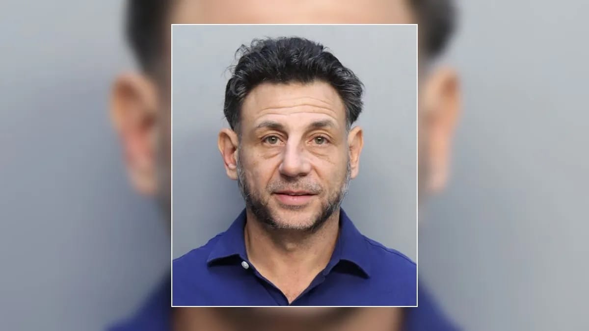 Arrestan en Miami Beach al propietario de un barco chárter acusado de tráfico humano y explotación de menor