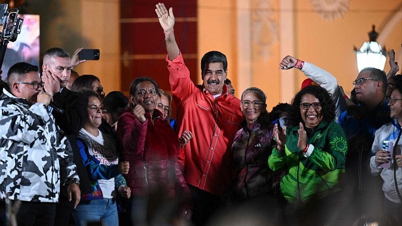 Chavismo se adjudica victoria en elecciones legislativas marcadas por el boicot opositor en Venezuela