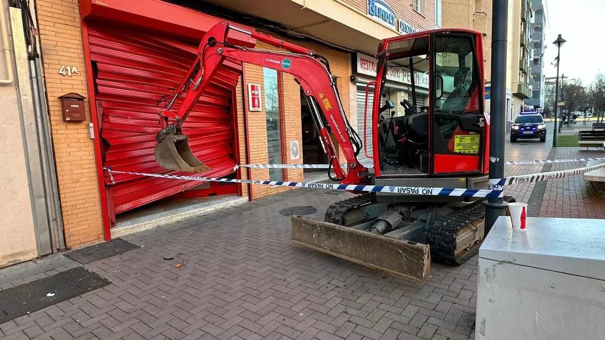 2c2765f3 adfe 4700 82e0 0454d494f04d 16 9 discover aspect ratio default 0