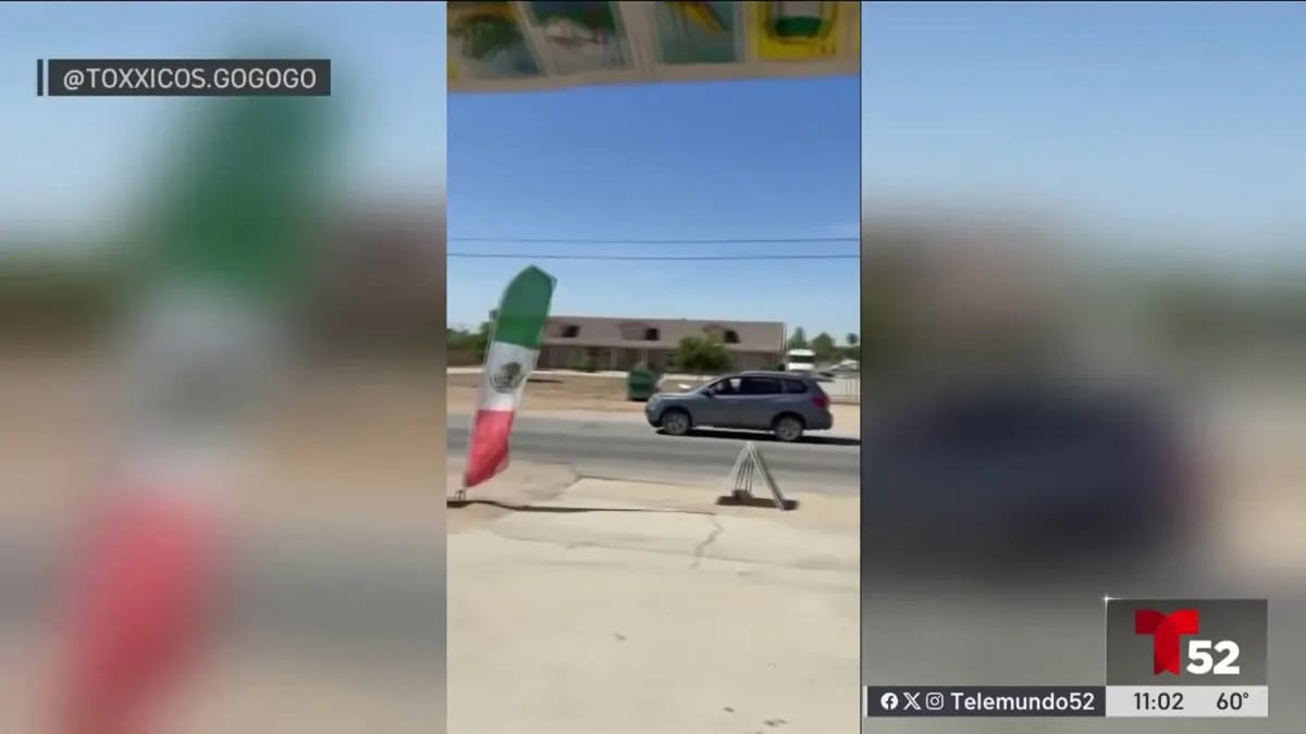 Racismo fuera de control en EE.UU.: amenazan con llamar a ICE a vendedor por exhibir bandera mexicana