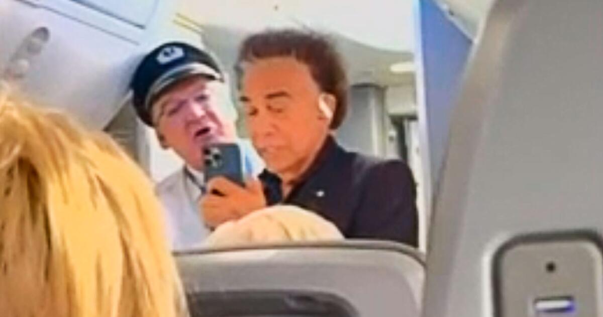 Expulsan a José Luis Rodríguez “El Puma” de un vuelo en Ecuador tras un altercado por su equipaje médico