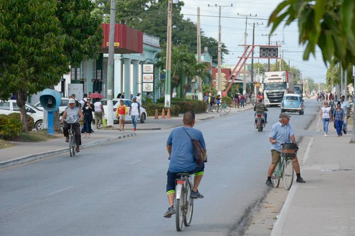 Camagüey: dos residentes salen a la calle clamando hambre y sed