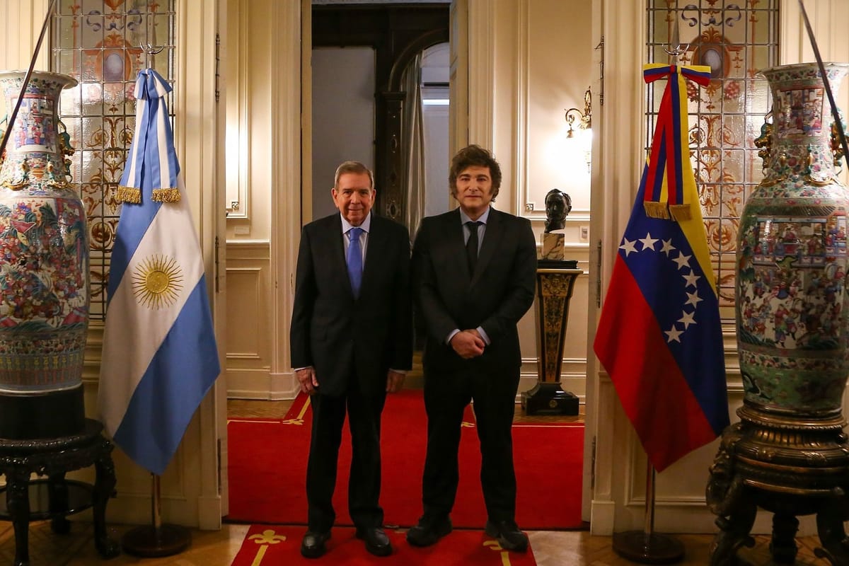 Javier Milei Recibe a Edmundo González Urrutia en la Casa Rosada