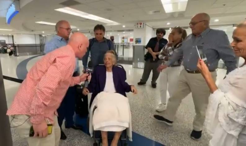 Martha Beatriz Roque, Ex Presa Política Cubana, Llega a Miami para Recibir Atención Médica