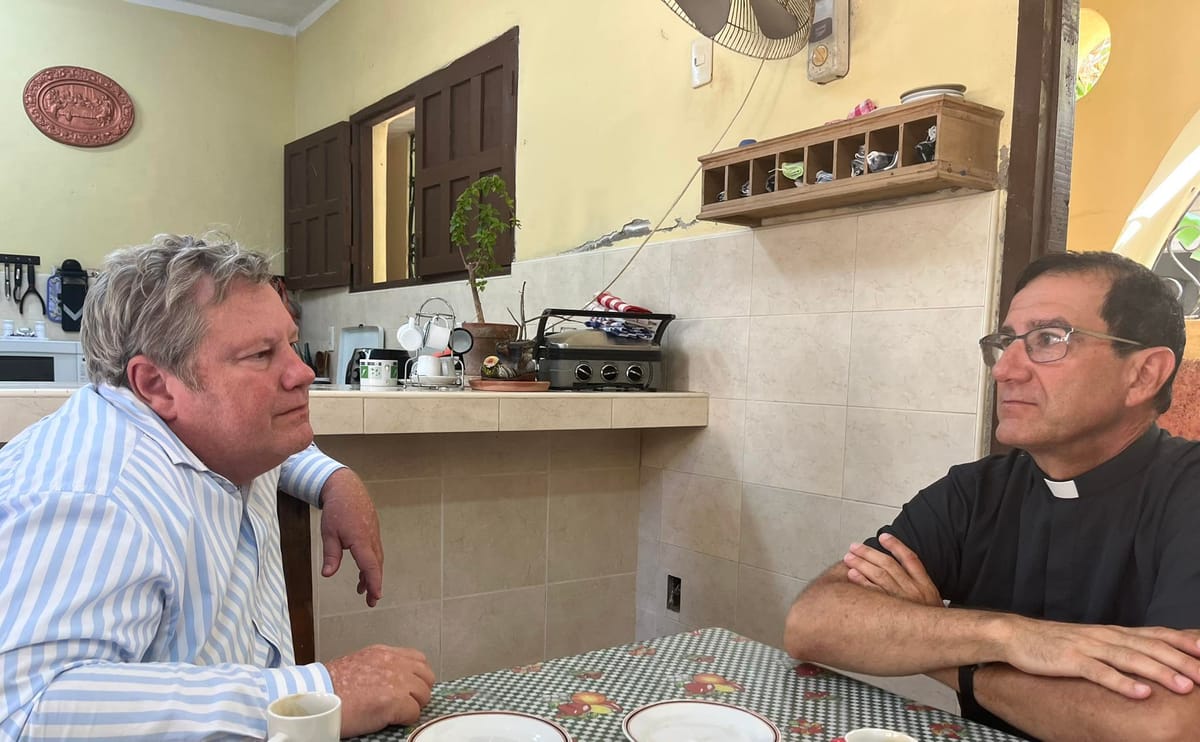 Cuba convoca al jefe de la misión diplomática de EE. UU. por “conducta irrespetuosa” y acusa injerencia en asuntos internos