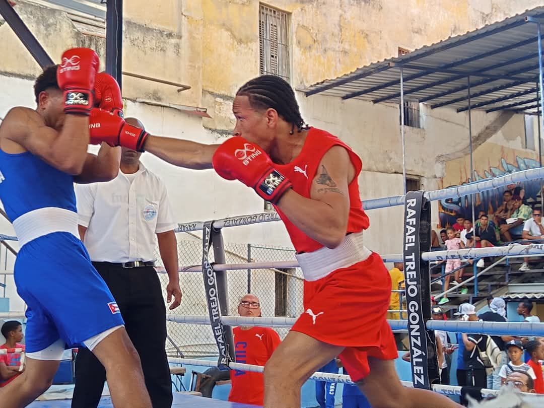 Boxeadores santiagueros mantienen su dominio en la segunda jornada del Playa Girón