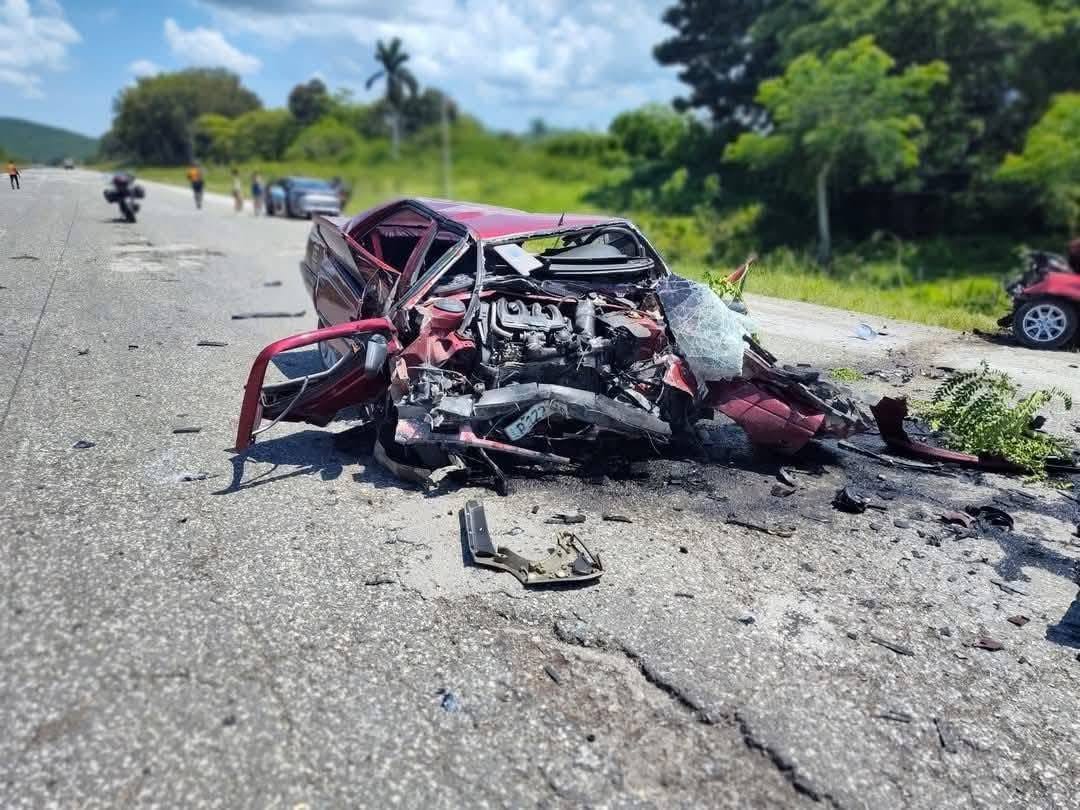 Cuatro fallecidos y tres heridos graves en accidente de tránsito en la Autopista Nacional, Villa Clara