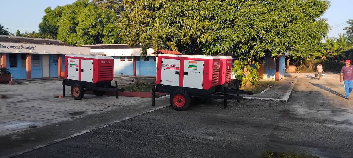 Llega a Río Cauto hospital móvil donado por la India para apoyar la recuperación tras el huracán Melissa