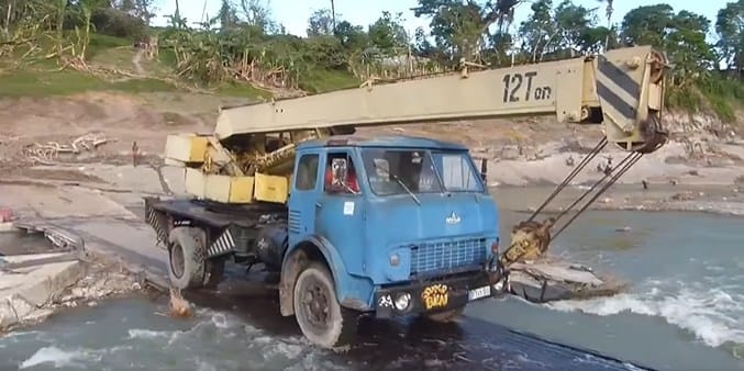 Más de 15 mil personas permanecen aisladas tras el colapso del puente de Los Reynaldo