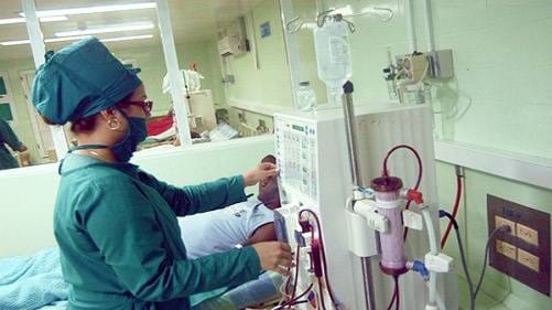 ALERTA DESDE MORÓN: PACIENTES EN HEMODIÁLISIS ENFRENTAN UNA SITUACIÓN CRÍTICA ANTE LA FALTA DE INSUMOS ESENCIALES