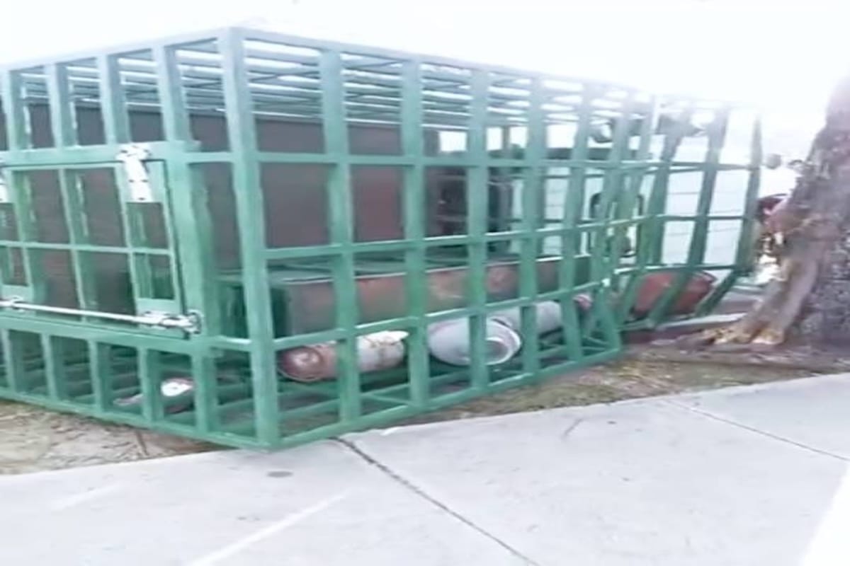 Camión de la Empresa del Gas se vuelca tras colisión en Santiago de Cuba