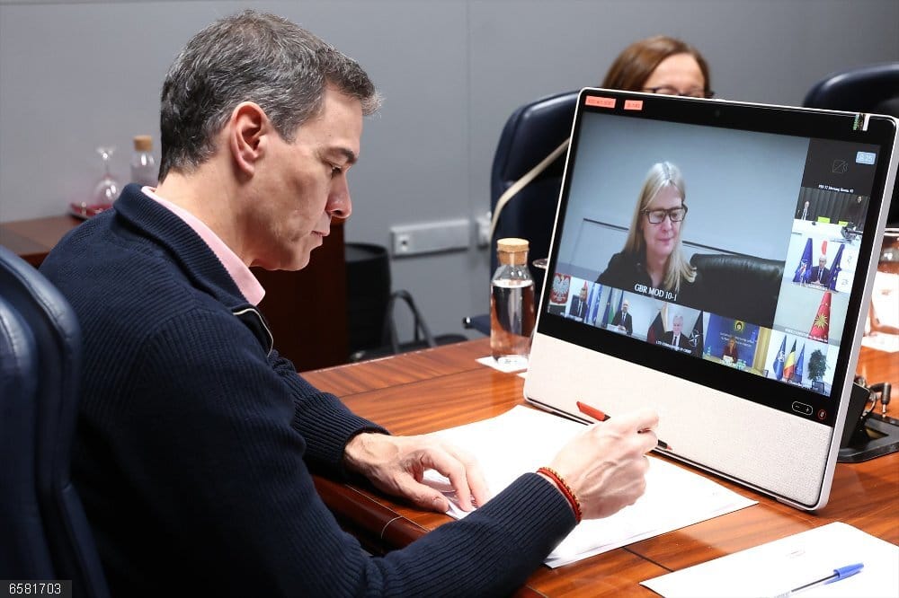 Sánchez participa por videoconferencia en la reunión de líderes sobre Ucrania