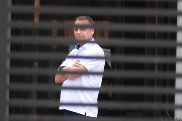 Arrestan al expresidente brasileño Jair Bolsonaro por presunto intento de fuga mientras avanzan las tensiones judiciales y políticas