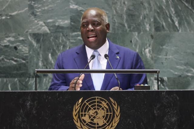 Bahamas reconoce desigualdades salariales en misión médica cubana y abre diálogo con La Habana