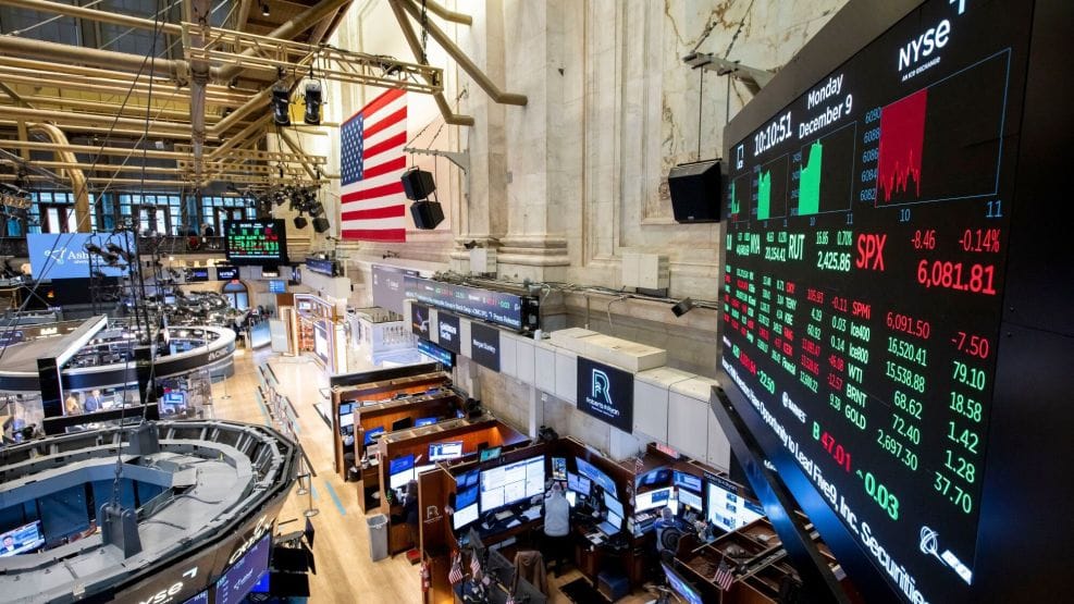 Wall Street registra su peor caída desde 2020 tras nuevos aranceles anunciados por Trump