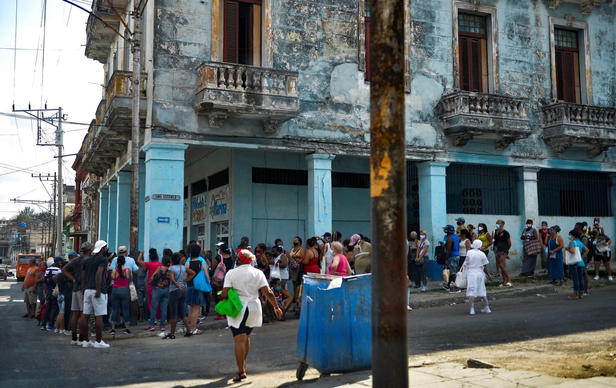 Cuba Enfrenta un 2025 Complejo: Nuevas Tensiones con EE.UU. y Retos Internos en Auge