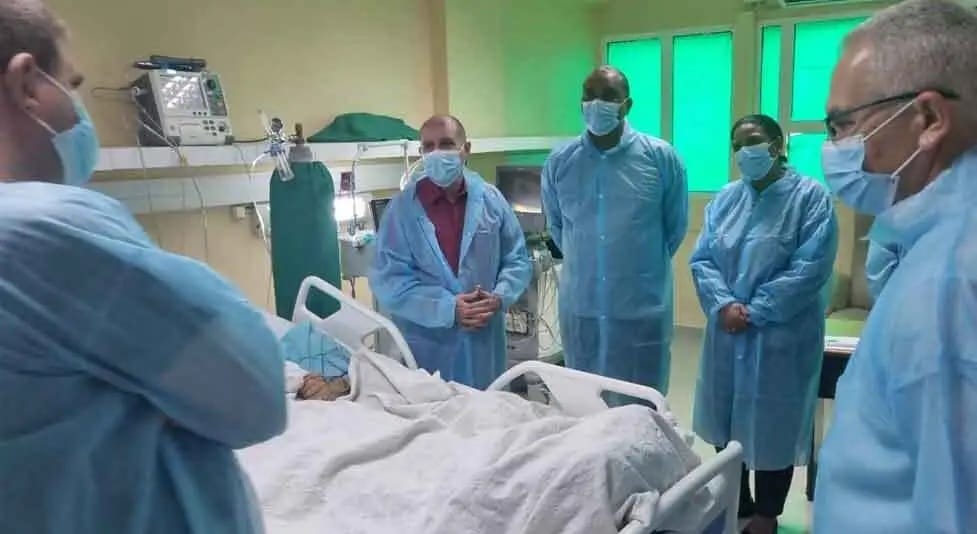 Traslado a Luanda de colaboradoras cubanas heridas en Angola