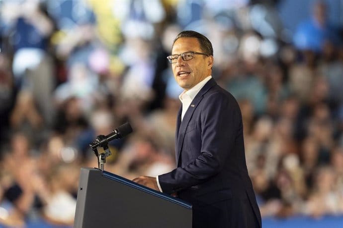 El gobernador de Pensilvania y su familia resultan ilesos tras incendio intencional en su residencia oficial