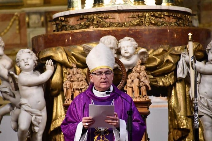 El obispo de Jaén convoca a la oración colectiva ante el cónclave que elegirá al nuevo Papa