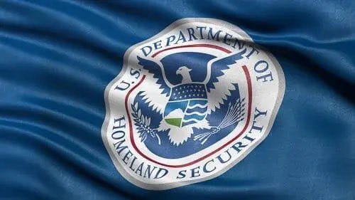 Estados Unidos impone registro obligatorio para todos los extranjeros bajo nueva orden ejecutiva