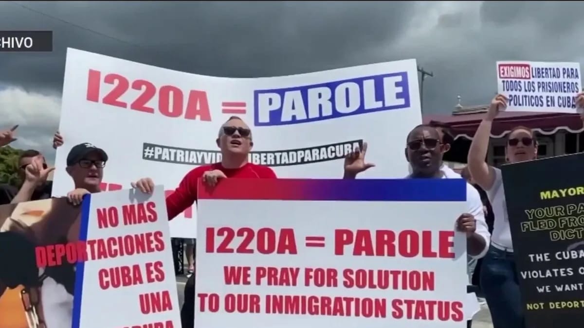 Cubanos con I-220A enfrentan detenciones y temen deportación tras ser enviados a otros estados