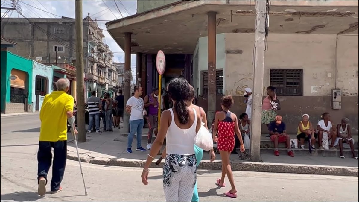 Más de 250.000 cubanos emigraron en 2024, según datos oficiales: la población del país sigue en descenso