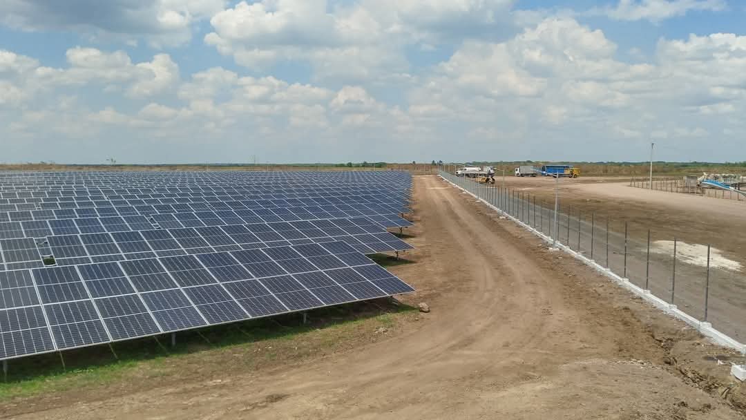 Sincronizan parque solar Luaces en Camagüey, pero la crisis eléctrica persiste en Cuba