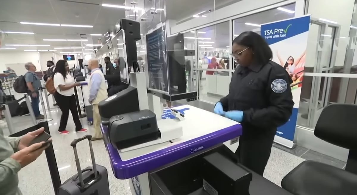 TSA impondrá una tarifa de $45 a los viajeros que no presenten identificación REAL ID a partir de 2026