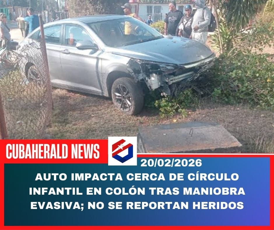Auto impacta cerca de círculo infantil en Colón tras maniobra evasiva; no se reportan heridos
