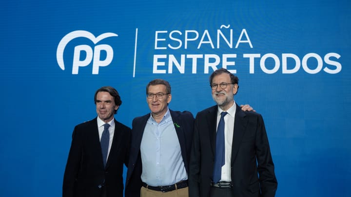 Feijóo propone adelantar el Congreso del PP a julio y ya ha informado a Aznar, Rajoy y a los 'barones' autonómicos