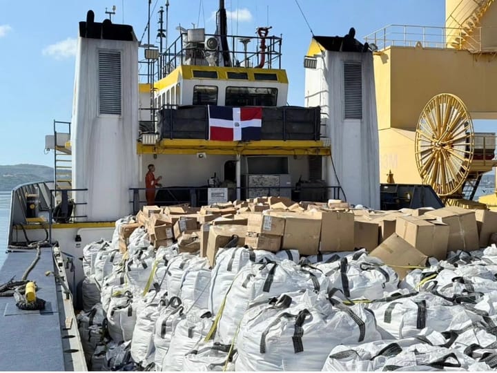 República Dominicana entrega ayuda humanitaria a Cuba tras el paso del huracán Melissa