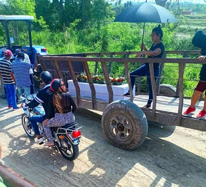 Una imagen que duele: cuando incluso la despedida se hace en condiciones indignas
