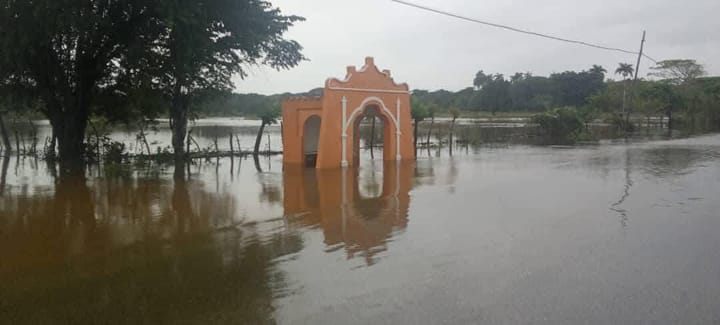 Persisten las inundaciones en la vía Santa Clara–Remedios tras intensas lluvias