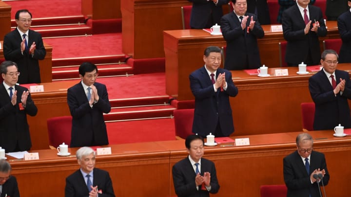 China insta a Estados Unidos a poner fin a la guerra comercial tras la caída de los mercados