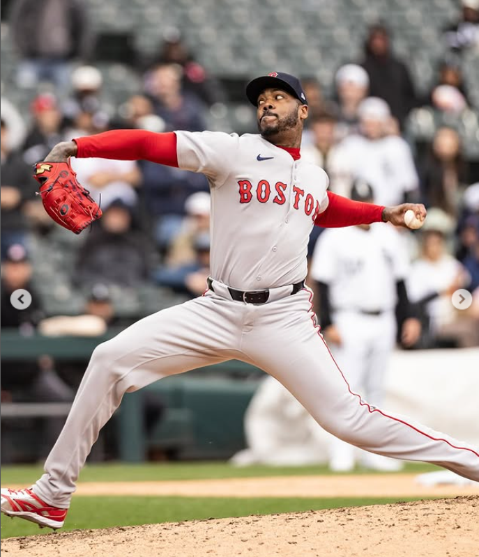 Chapman se impone en Chicago y se acerca a marcas históricas en MLB