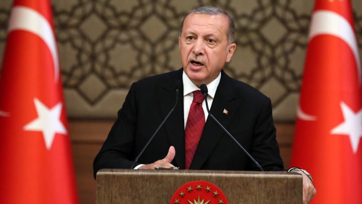 Erdogan acusa a la oposición de provocar caos y pide "limpiar el CHP de saqueadores"