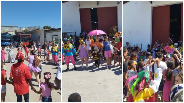 Celebración infantil con disfraces y juegos al aire libre.